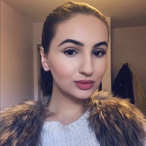 Meet your Posher, Wahida